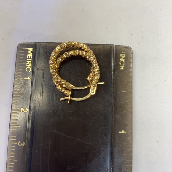 New 14k yellow gold hoop earrings - Picture 9 of 12